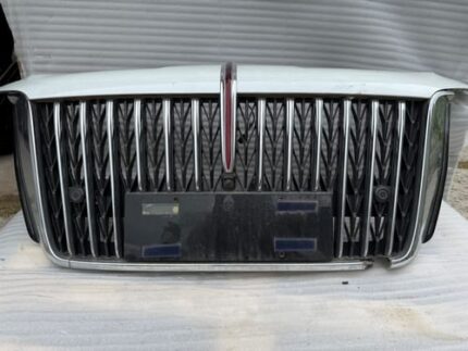 Решетка радиатора Hongqi H5 (2022-)